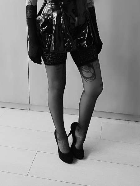 Profil  Domina cherche MONEYSLAVE, ECLAVE FINANCIER — Draguignan