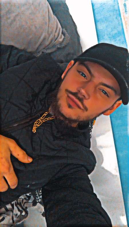 Profil Jeune cherche maîtresse — Dormans