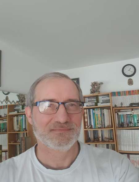 Profil Pr JF,F meme paumée,vierge,en galere,sans papiers — Dammarie les lys