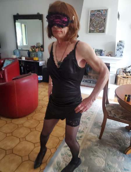 Profil Lola travestis propose faire ménage — Evreux